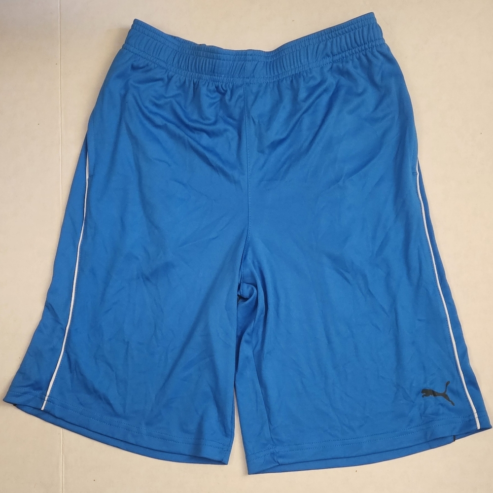 Kids Puma Athletic Shorts. Sz L